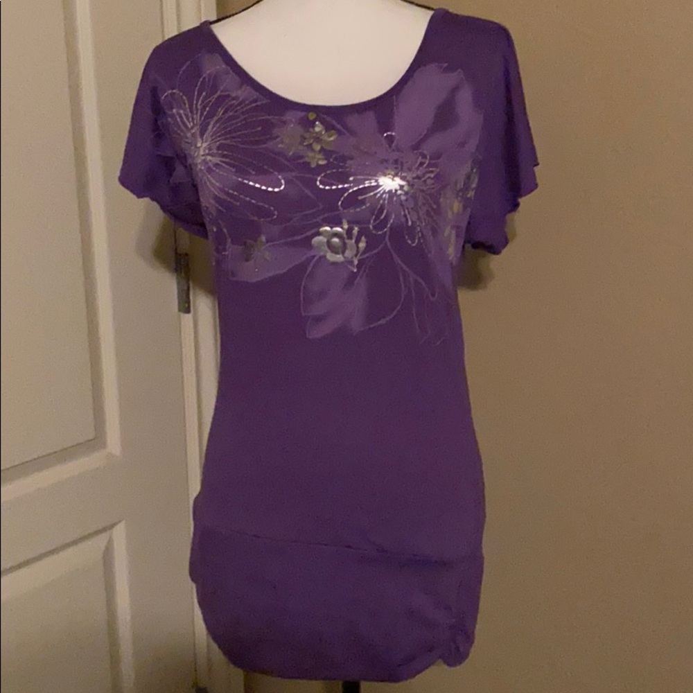 Elegant Purple Top with Metallic Design